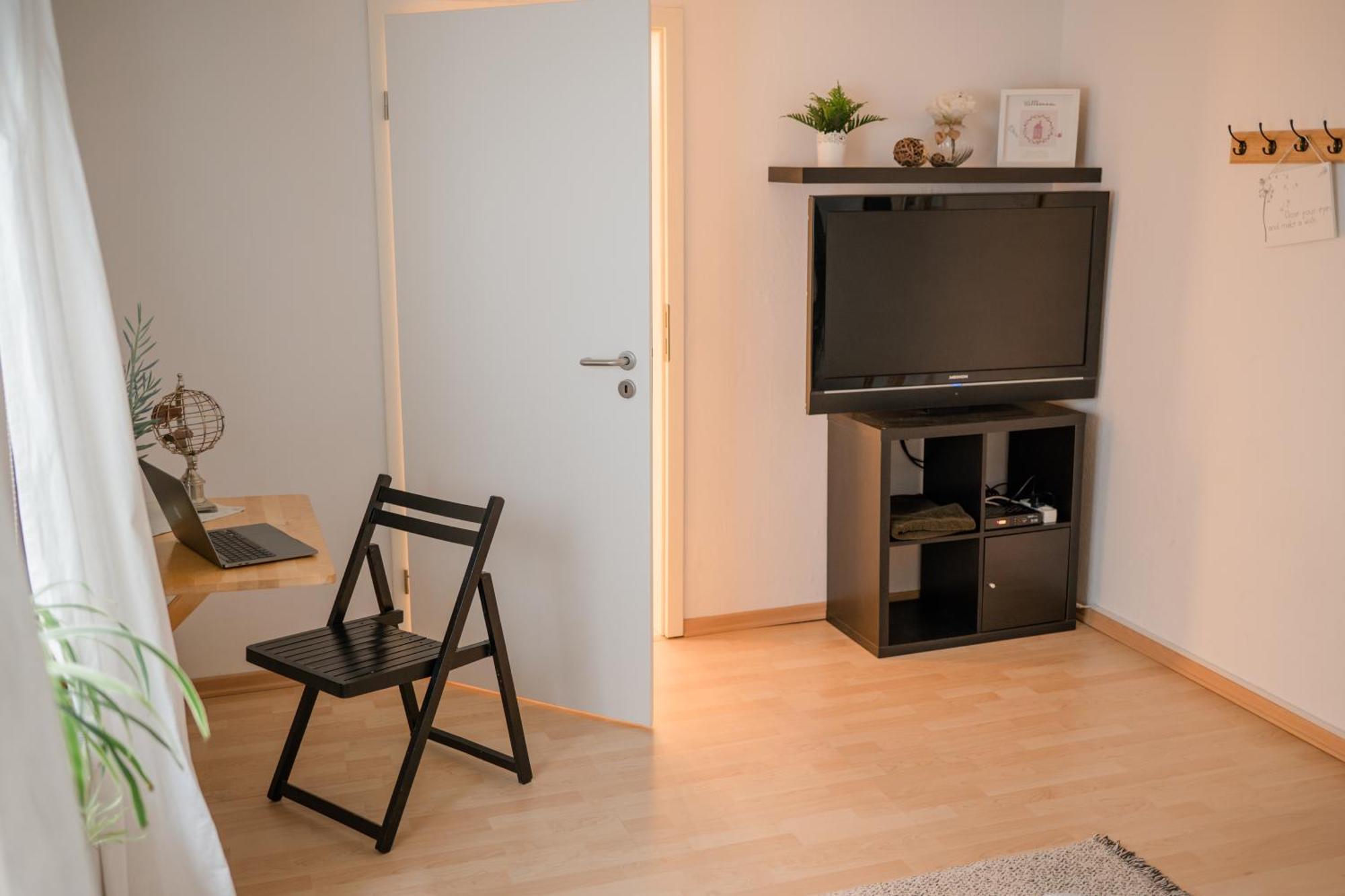 Buchlindenweg - Zimmer & Ferienwohnung Breitscheid  외부 사진